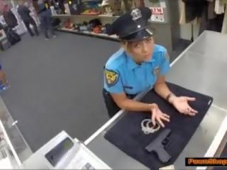 Latinskoamerické policajt klipy preč ju korisť pre peniaze